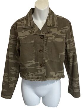 Sanctuary Olive Camo Cropped Utility Jacket with Frayed Hem